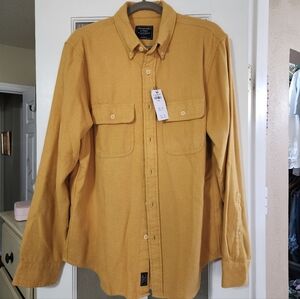 Abercrombie & Fitch Men's Mustard Button-Up Shirt